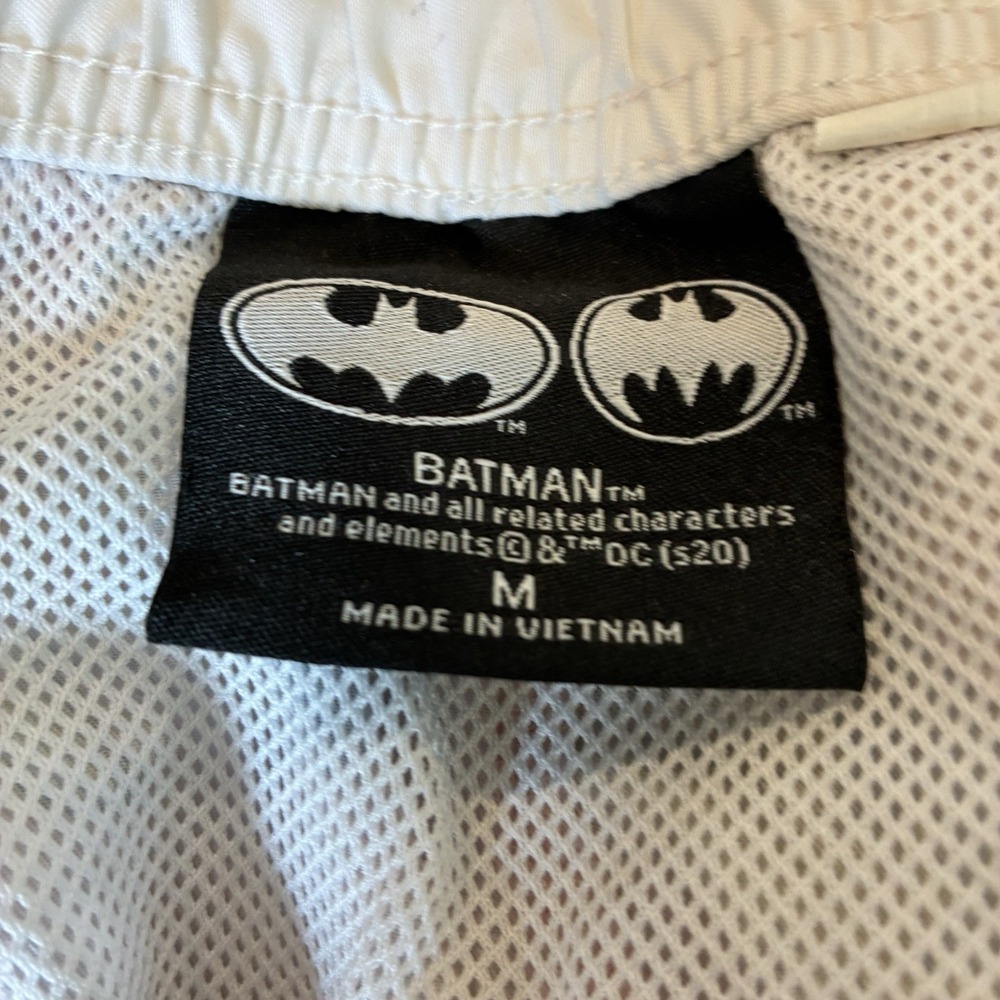 DC Comics Board shorts Batman Mens Swim Trunks Medium Pink Hawaiian Mesh Liner - Picture 6 of 6